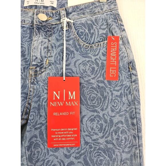 New Max~Woman Size 6~Blue Denim Floral Print High Rise Straight Leg Jean Stretch - Picture 14 of 16